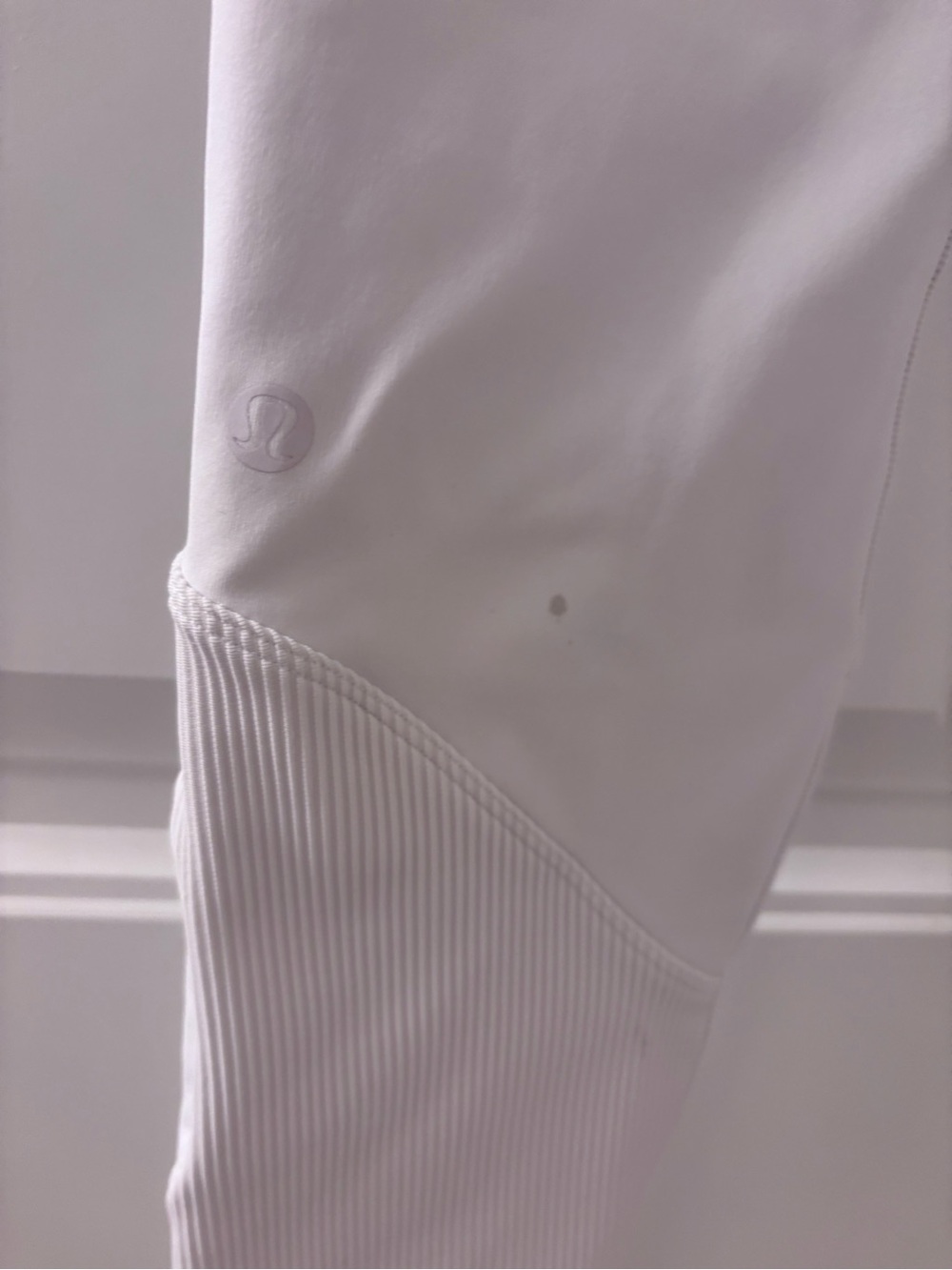 Lululemon Ribbed Design Leggings - Picture 5 of 5